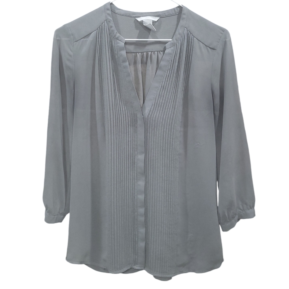 H&M solid gray button-up Size 6